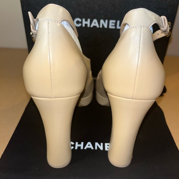Chanel Lambskin Sandals Heels size 42 - Picture 6 of 12